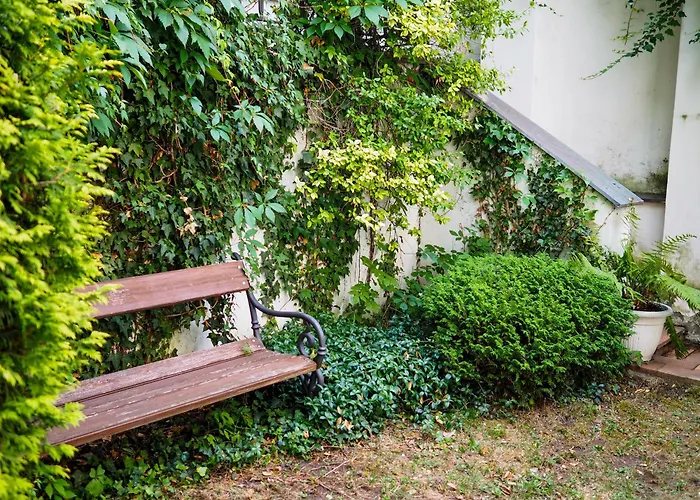 16 & Living Aparthotel 4*