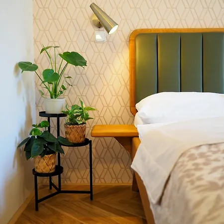 Aparthotel 16 & Living 4*