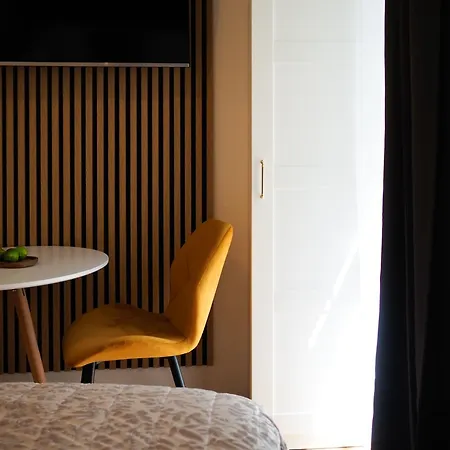 Aparthotel 16 & Living 4*