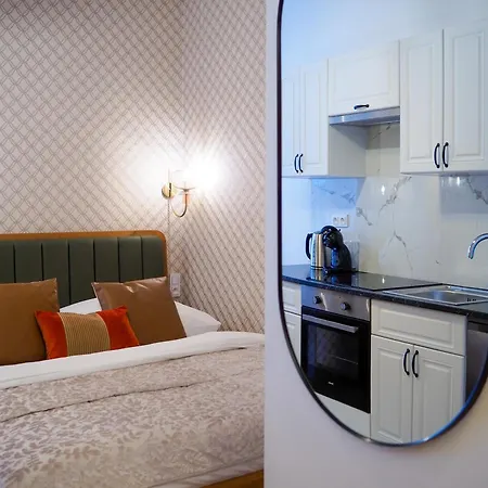 16 & Living Aparthotel 4*