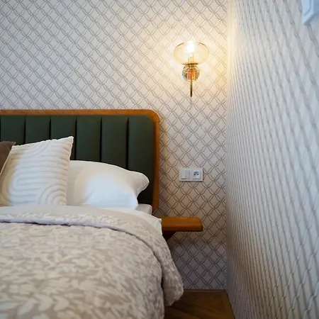 16 & Living Aparthotel