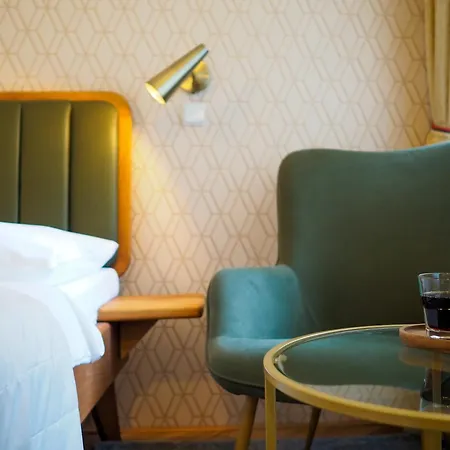 Aparthotel 16 & Living 4*